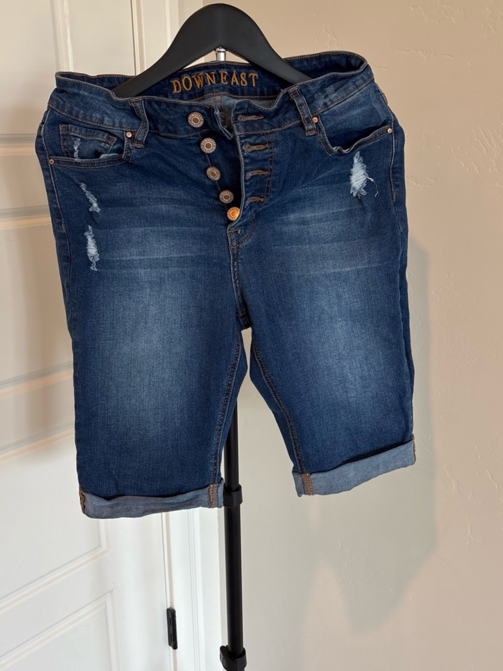 DownEast Size 10 Distressed Denim Bermuda Shorts Button Fly Stretch Jorts